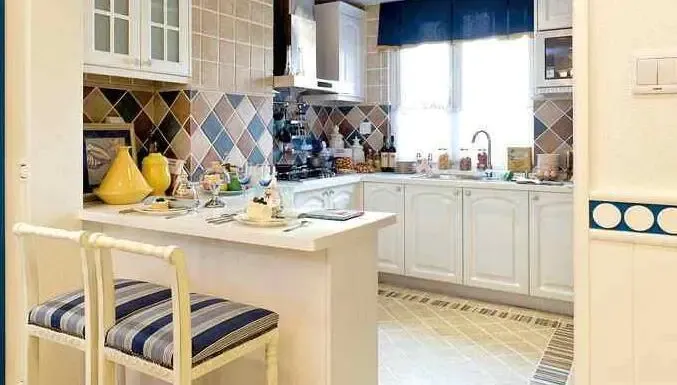 师傅告诉我地板斜铺个性又美观，看弄完看了看费用清单，真的傻眼