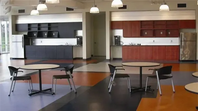 有很多人不铺地板或者是瓷砖了,现在流行铺这种,真省钱!(图3) 有很多人不铺地板或者是瓷砖了,现在流行铺这种,真省钱!(图3)