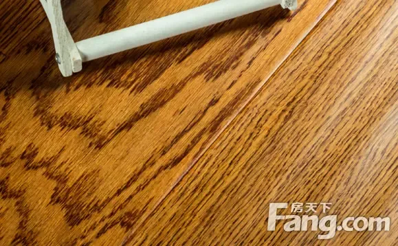 实木地板和实木复合地板哪个好