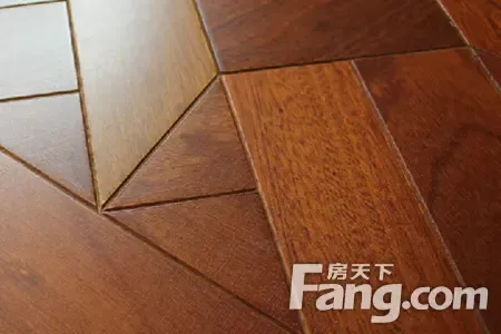 复合木地板和实木地板哪个好~!@地板要怎么保养?