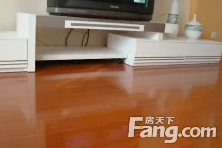 复合地板好还是实木地板好~!@复合地板的优缺点是什么 复合地板好还是实木地板好~!@复合地板的优缺点是什么