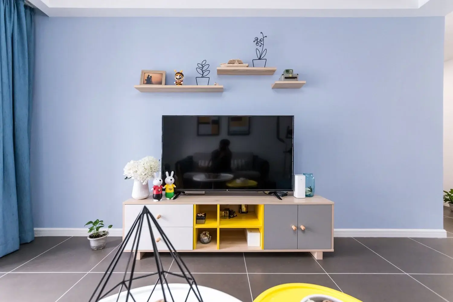 客厅不可选这几种颜色的地板！财运被扫出门，有钱也成穷光蛋！？