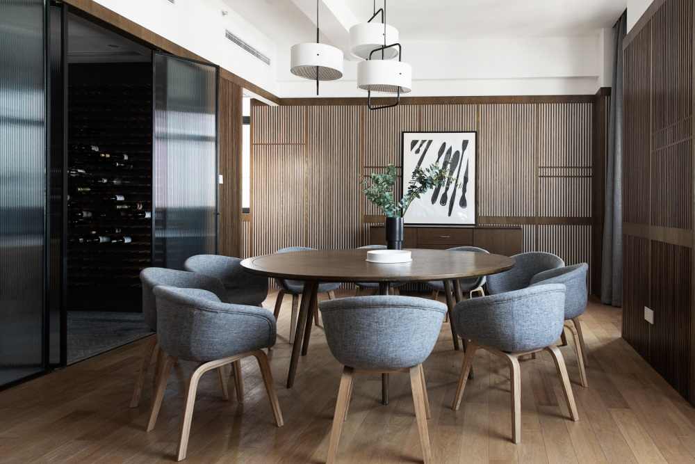 秋季铺地板易吱吱?很多师傅都说:秋季装修要当心!(图1) 秋季铺地板易吱吱?很多师傅都说:秋季装修要当心!