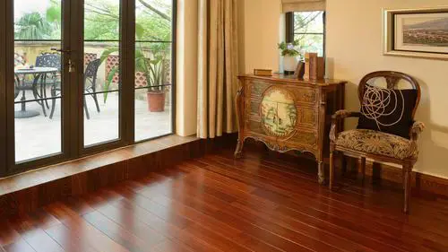 圣象和大自然地板差距在哪里(图2)