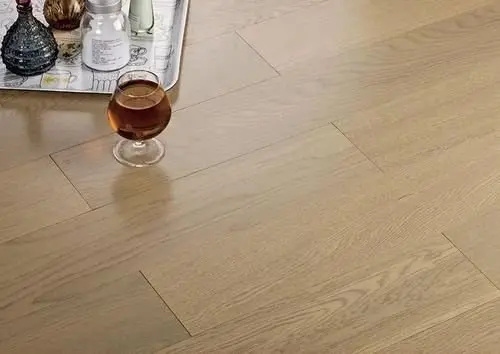 当问圣像地板和大自然地板该选哪个时,老师傅们都这么做(图2) 当问圣像地板和大自然地板该选哪个时,老师傅们都这么做(图2)