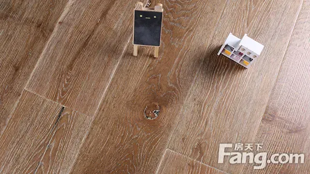 实木地板和复合地板哪个好 这结果太出人意料了！