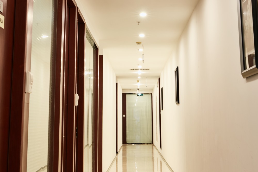 木地板安装的好才能出效果,老师傅给你介绍怎么装木地板(图1) 木地板安装的好才能出效果,老师傅给你介绍怎么装木地板