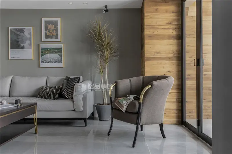 地面装修选什么材料好？地砖or地板？听老师傅一说你就明白了