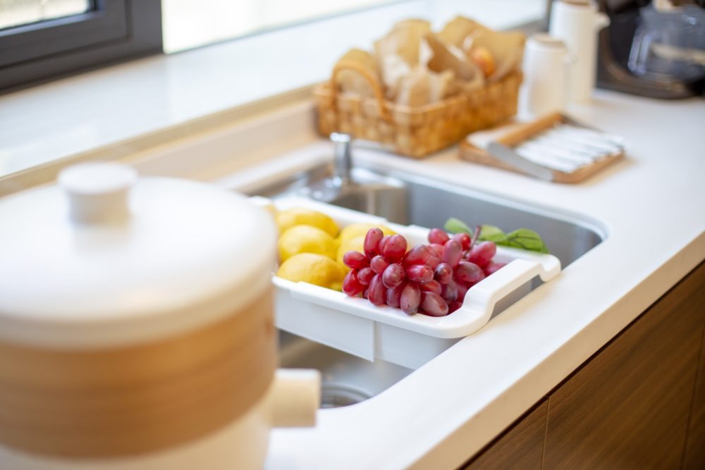 天天拖地板还是脏怎么办？跟阿姨偷学1招，从此一周不拖地！