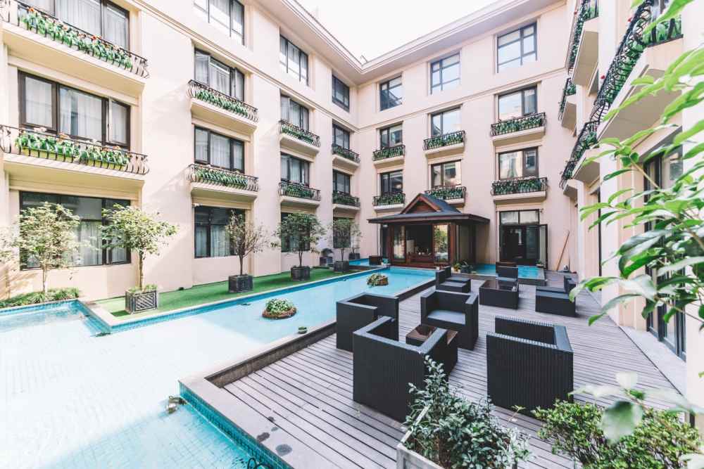 为什么大家都喜欢客厅铺瓷砖卧室铺地板？工头一语惊醒梦中人