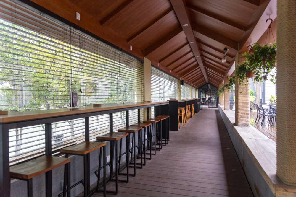 瓷砖上直接铺木地板，又省钱又美观，后悔我家装错了！