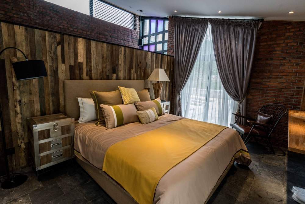 客厅装修铺地板好还是铺瓷砖好？看完我终于不再纠结了！