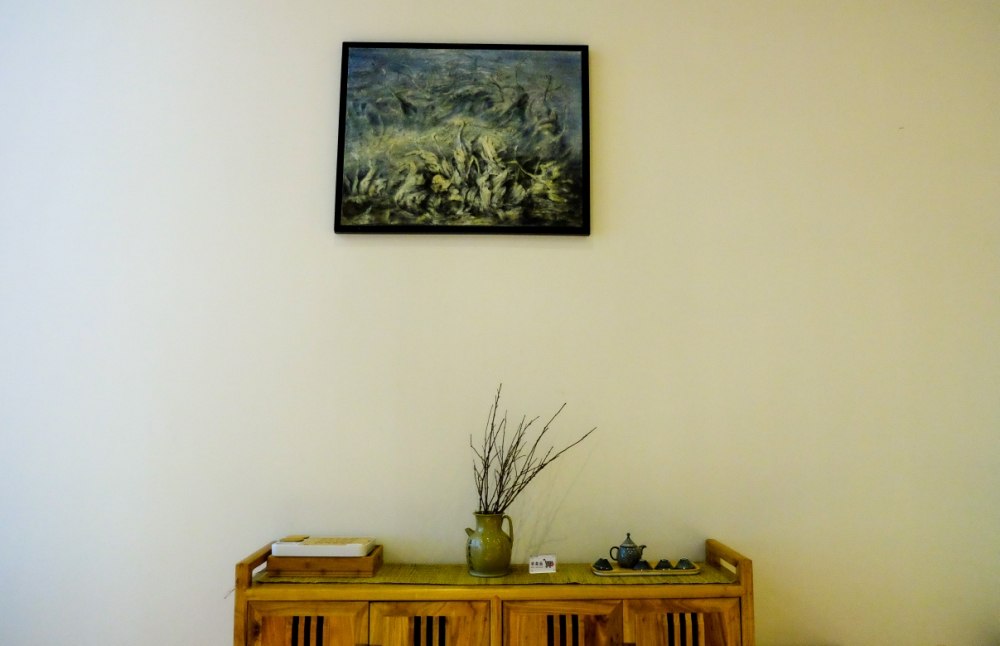 家里铺实木复合还是强化地板好？别傻傻再被商家忽悠了