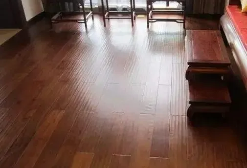 木质地板好还是地板砖好？木质地板和地板砖怎么选