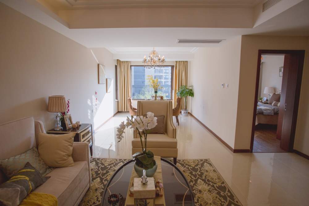 卧室装木地板好还是地砖好？看完就不再纠结了！