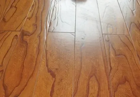 实木复合地板与强化复合地板哪个好？实木复合地板和实木地板区别