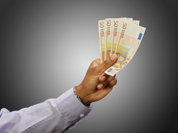 中介投资老破小等拆迁14年无果,拆迁政策有多影响投资决策?(图1)