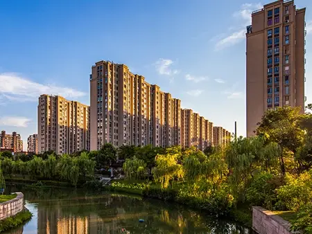 降价近半许家印别墅以约4.7亿售出,许家印资金困局对楼市影响(图1)